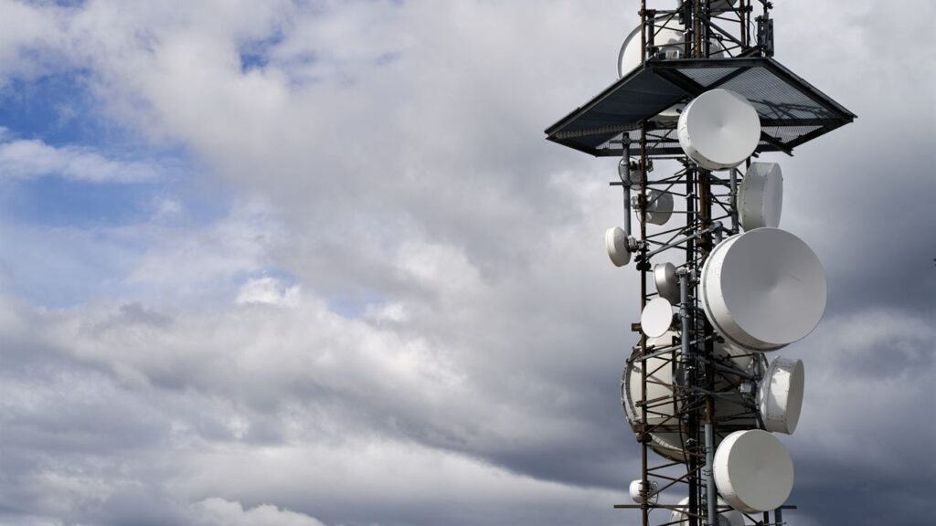 How to Install a Cell Signal Booster